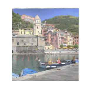 Hillside town of Vernazza, Cinque Terre, Liguria Notepad