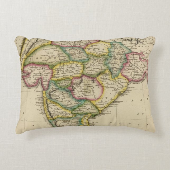 Hindoostan 3 decorative cushion (Front)