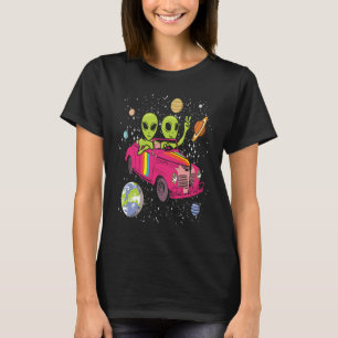 Hippie Alien Space Car Techno EDM Minimal Spacesh T-Shirt