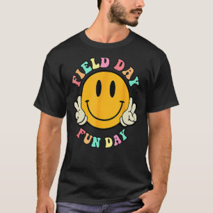 Hippie Smile Face Field Day Fun Day Groovy Field D T-Shirt