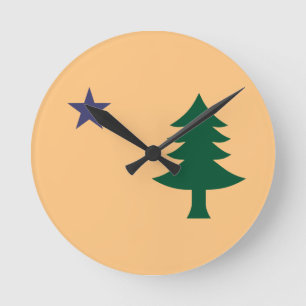 Historic Flag of Maine (1901–1909) Round Clock