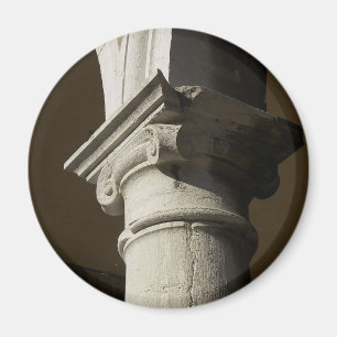 Historical Pillar Magnet