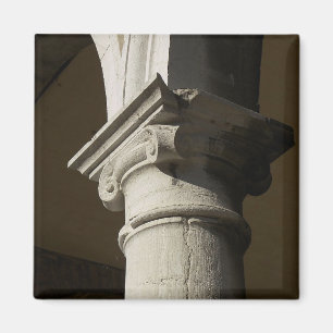 Historical Pillar Magnet