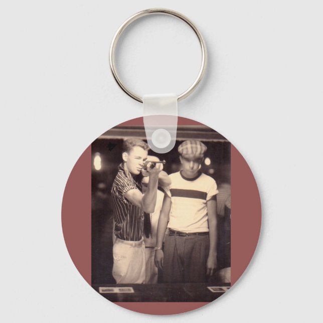hit the target and win a kewpie doll key ring (Front)