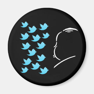 Hitch and Tweets Magnet