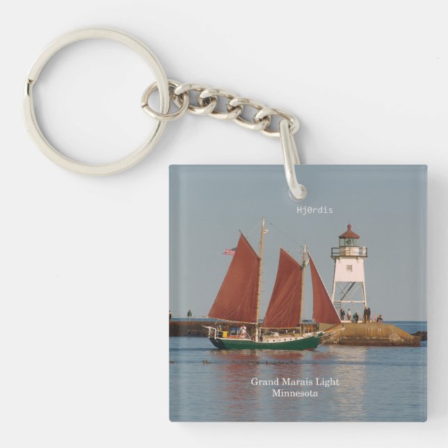 Hjordis & Grand Marais Light key chain (Front)