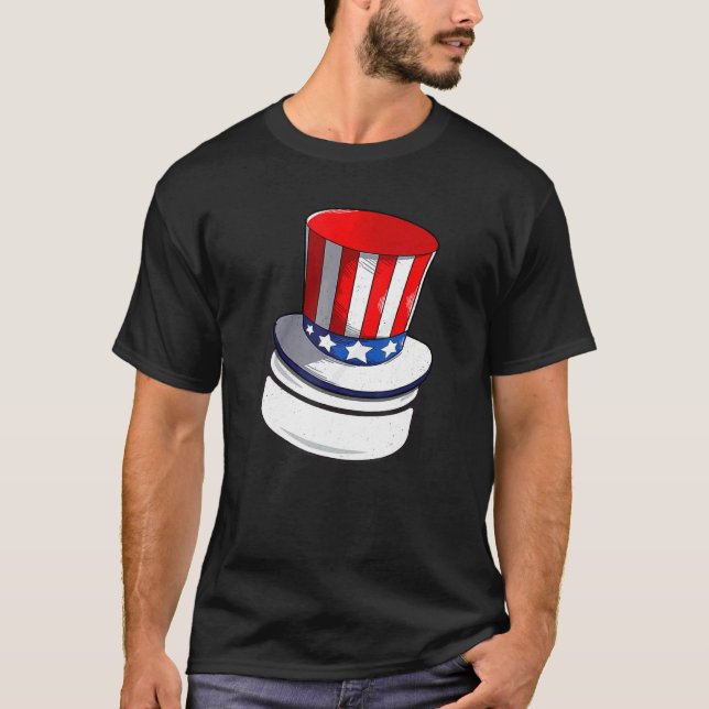 Hockey With American Flag Hat Patriotic 4th Of Jul T-Shirt (Front)