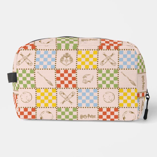 HOGWARTS™ QUIDDITCH™ Team Chequered Pattern Dopp Kit (Front)