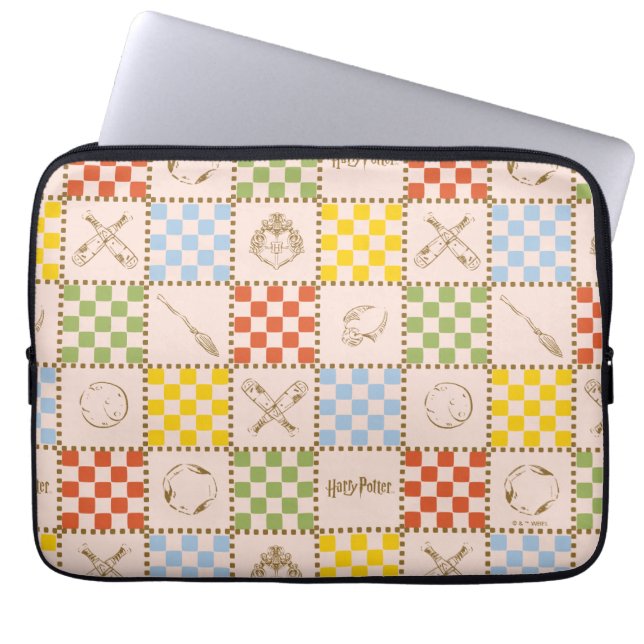 HOGWARTS™ QUIDDITCH™ Team Chequered Pattern Laptop Sleeve (Front)