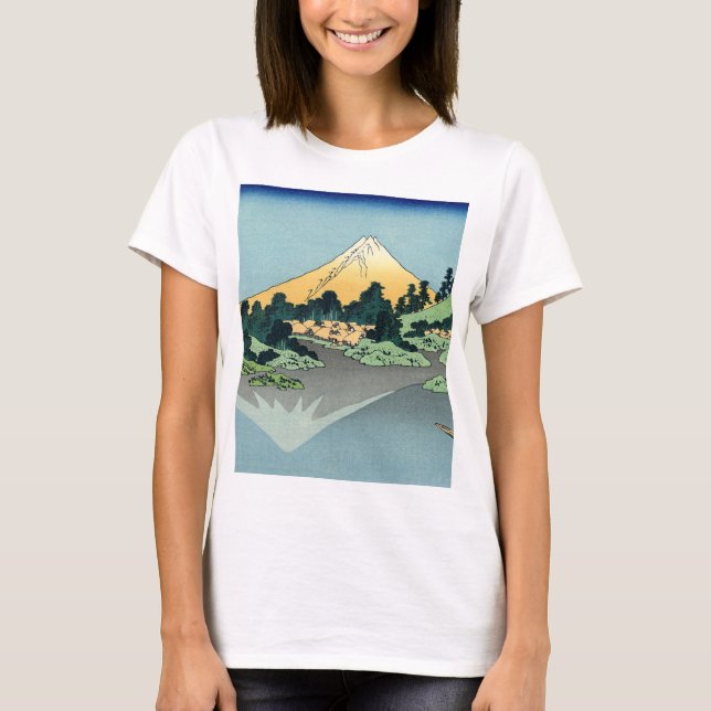Hokusai Mount Fuji reflects in Lake Kawaguchi   T-Shirt (Front)
