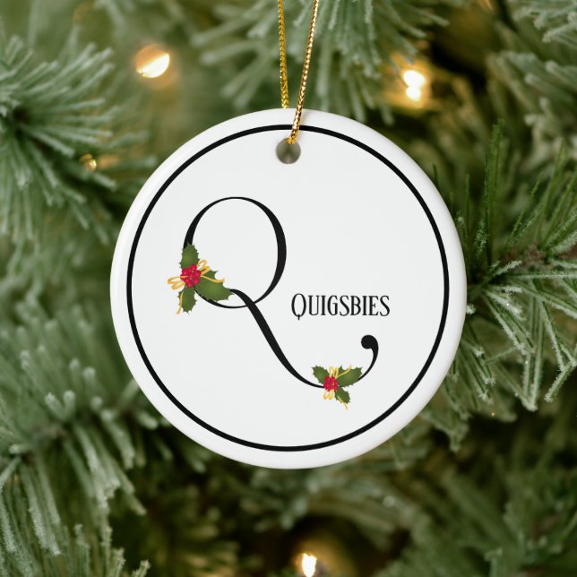 Holiday Monogram Letter Q Personalised Ceramic Ornament (Tree)