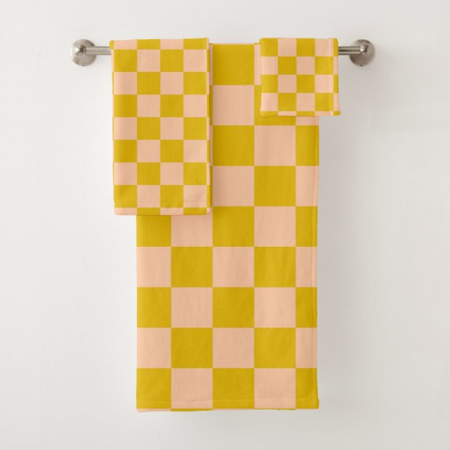 Honey and Peach Chequerboard Bath Towel Set (Insitu)