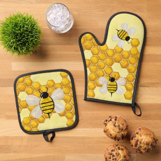 Honey Comb 3D Whimsey Oven Mitt & Pot Holder Set (Top Down)