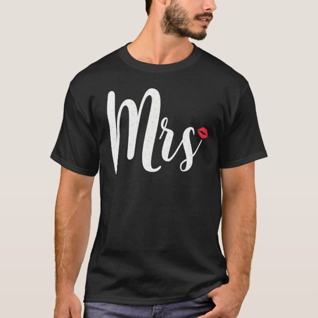 Honeymoon Couples Mr Mrs Just Married Newlywed 2 T-Shirt (Front)
