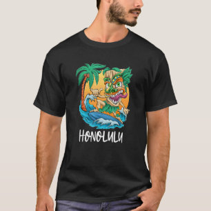 Honolulu Hawaii Surfing Tiki Beach Vacation Men Bo T-Shirt