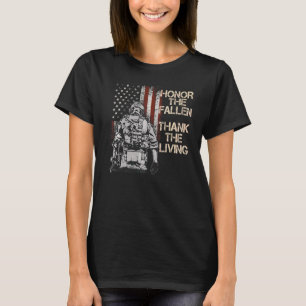 Honour The Fallen Thank The Living American Flag V T-Shirt