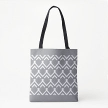 Horizontal Zigzag Geometric Pattern