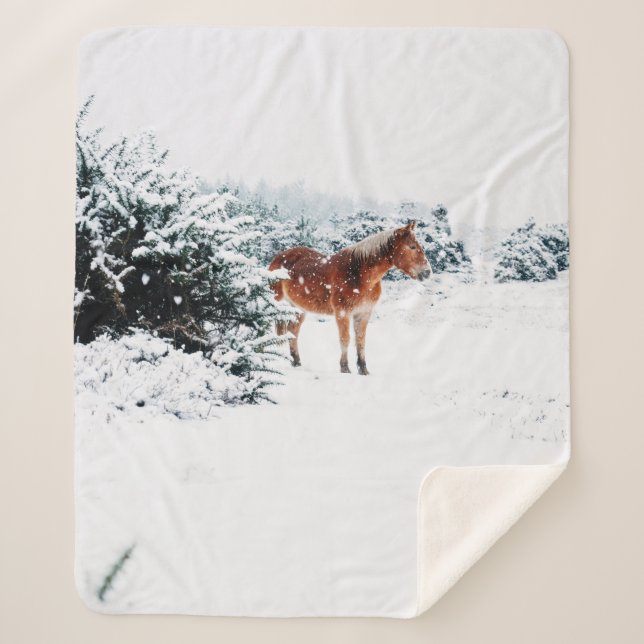 HORSE IN THE FALLING SNOW SHERPA BLANKET (Front)