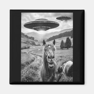 Horse Selfie with Alien UFO Funny Horse Lover Men Magnet