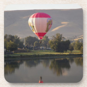 Hot air balloon over the Yakima River Coaster