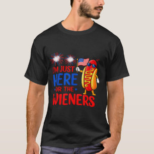 Hot dog here for the wieners funny fourth of july T-Shirt