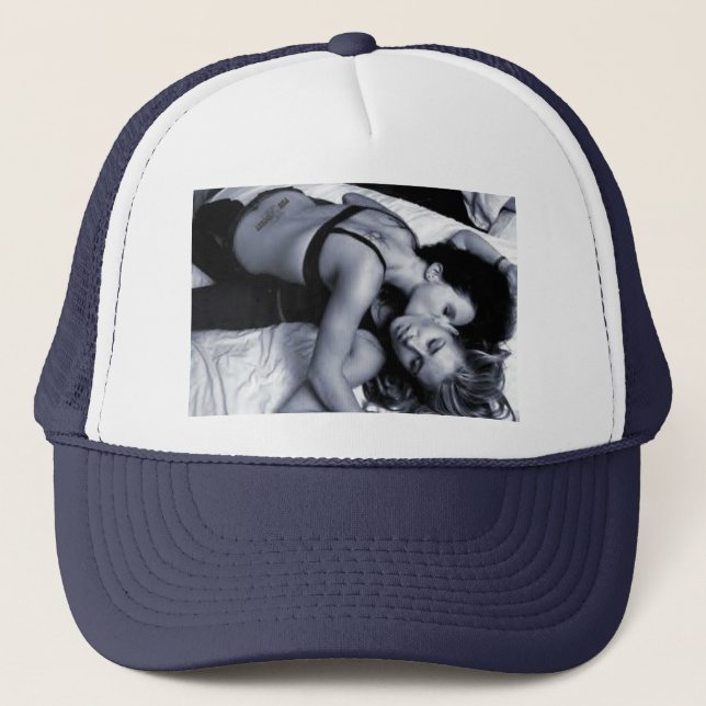 hot girls kissing hat (Front)