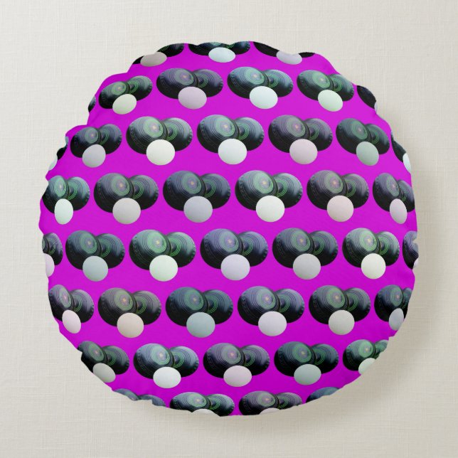 Hot Magenta Lawn Bowls Pattern, Round Cushion (Front)