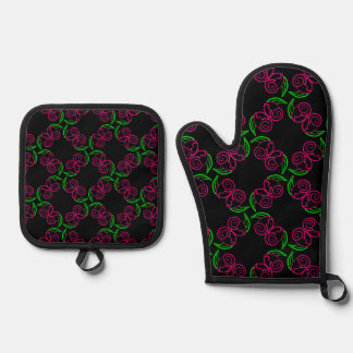 Hot Pink Roses Oven Mitt & Pot Holder Set