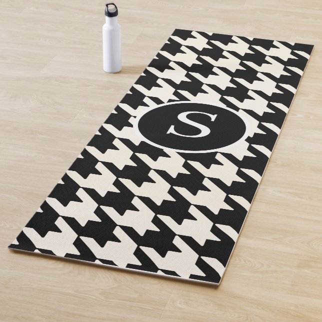 Houndstooth Pattern Black and White Yoga Mat (In Situ)