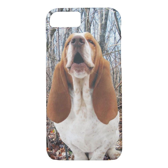 Howling Basset Hound in the Woods Case-Mate iPhone Case (Back)