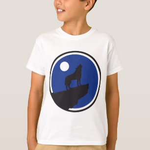 howling wolf barking at the moon T-Shirt