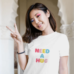 Hug typography simple minimalist modern  T-Shirt