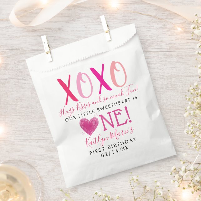 Hugs & Kisses (XOXO) Valentine's Day 1st Birthday Favour Bag (Clipped)