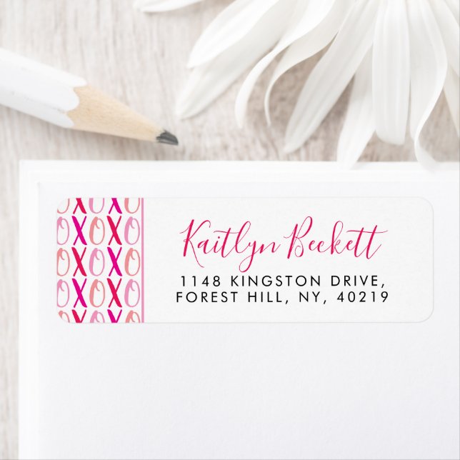 Hugs & Kisses (XOXO) Valentine's Day Return Address Label (Insitu)