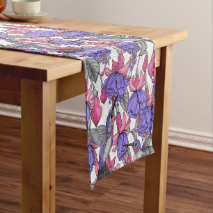 Hummingbird garden in melrose and pink short table runner