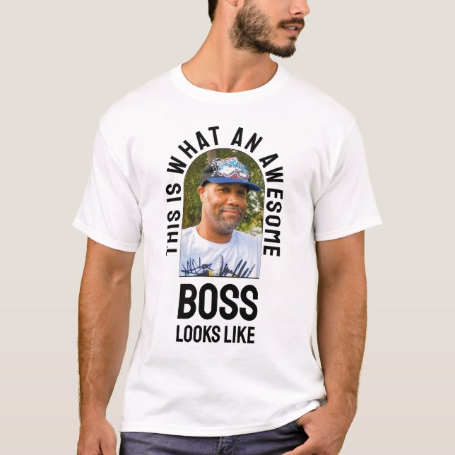 Humour AWESOME BOSS LOOKS LIKE Photo Employee T-Shirt (Front)
