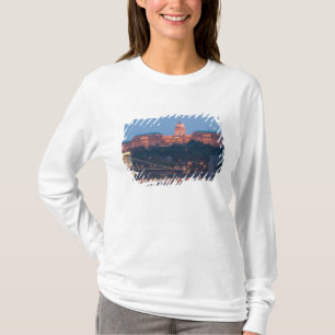 HUNGARY, Budapest: Szechenyi (Chain) Bridge, T-Shirt