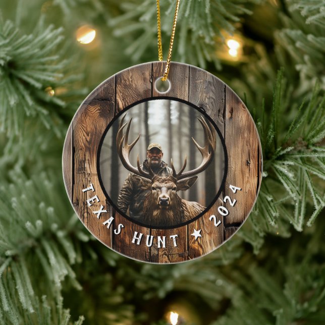 Hunter Commemorative Keepsake Year Ceramic Ornament (Tree)