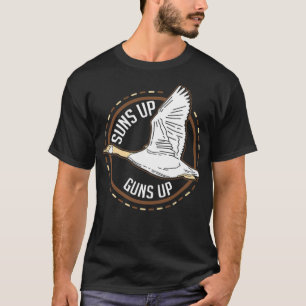 Hunting Suns Up Guns Up Duck Gun Fly Bird black a T-Shirt