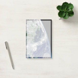 Hurricane Frances On A Partial Earth. Post-it Notes