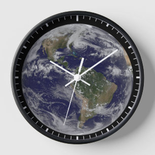 Hurricane Sandy Along The East Coast Of The Us. 2 Clock