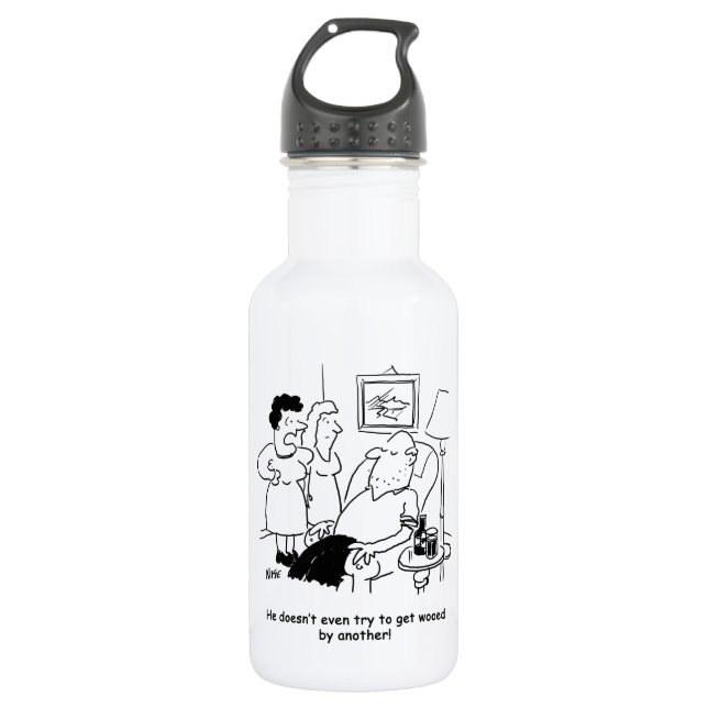 Husband Doesn't Try to get Wooed 532 Ml Water Bottle (Front)