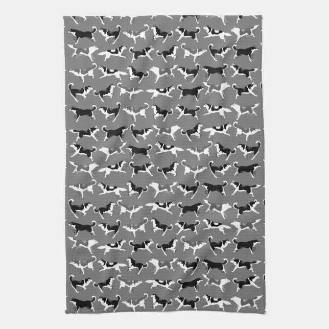 Husky Dog Towel Husky Malamute Tea Towel (Vertical)