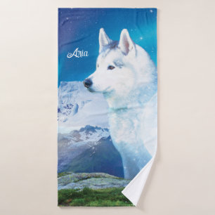Husky dog with mountains and northern lights  bath towel