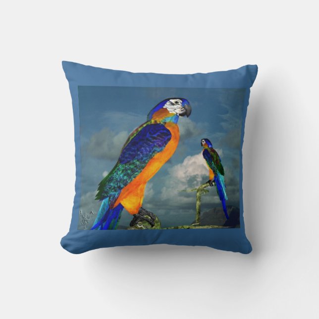 HYPER PARROTS / RED AND BLUE ARA CUSHION (Front)