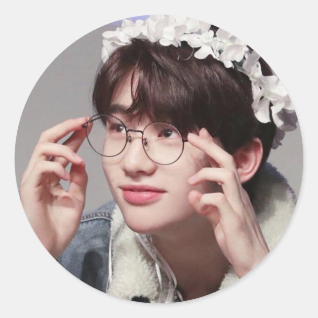 Hyunjin Classic Round Sticker (Front)