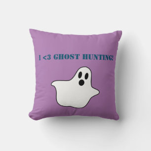 "I <3 ghost hunting" throw pillow