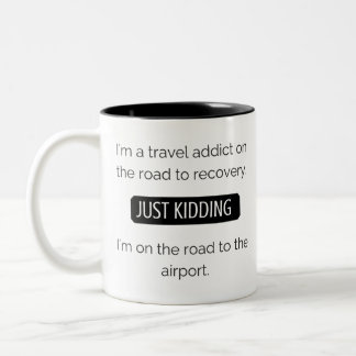 I am a travel addict 325 ml Mug