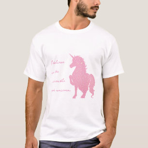 I believe in the invisible pink unicorn. T-Shirt