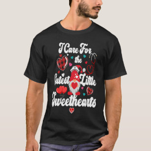 I Care For The Cutest Little Sweethearts Gnome Nur T-Shirt